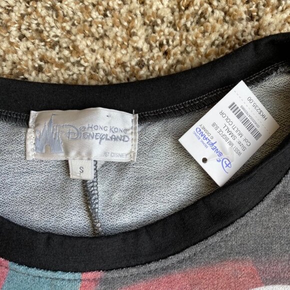 Hong Kong Disneyland top - Picture 3 of 3